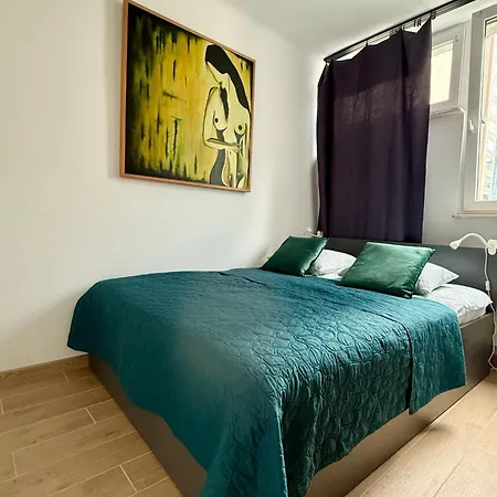 Cozy Rondo Onz Apartman